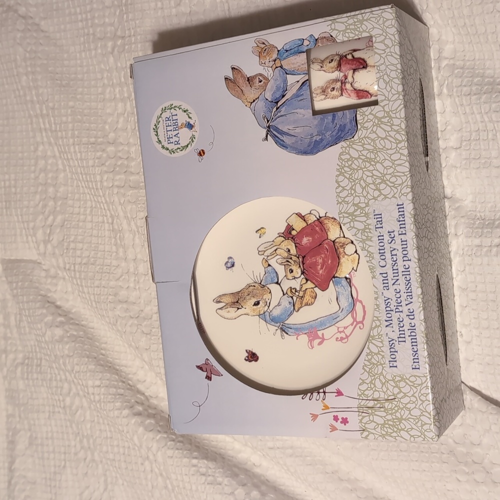 Peter Rabbit Nursery Set - Picture 2 of 3
